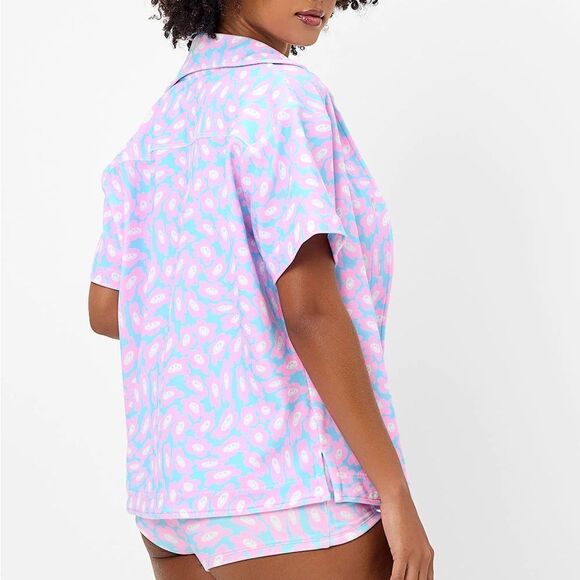 Frankie’s Bikinis Coco Terry Button Up Short Sleeve Shirt in Daisy Dream size XS - Picture 2 of 8